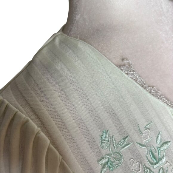 Miss Elaine Mint Green Short Sleeve Embroidered Nightgown Small Cotton Blend - Picture 3 of 7